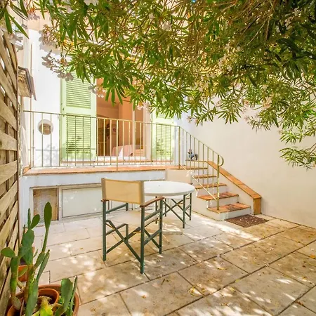 Suitelowcost Les Lauriers - Place Des Lices Daire Saint-Tropez