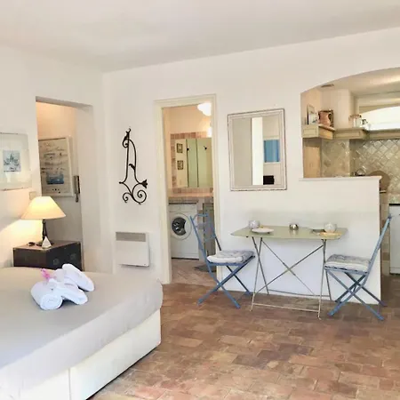 Daire Suitelowcost Les Lauriers - Place Des Lices Saint-Tropez