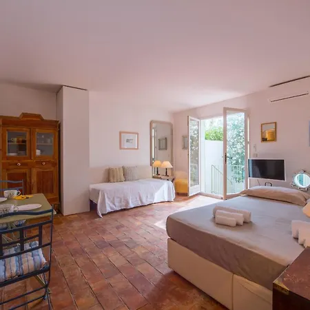 Suitelowcost Les Lauriers - Place Des Lices