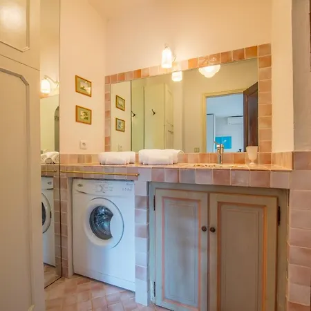 Suitelowcost Les Lauriers - Place Des Lices Lejlighed Saint-Tropez
